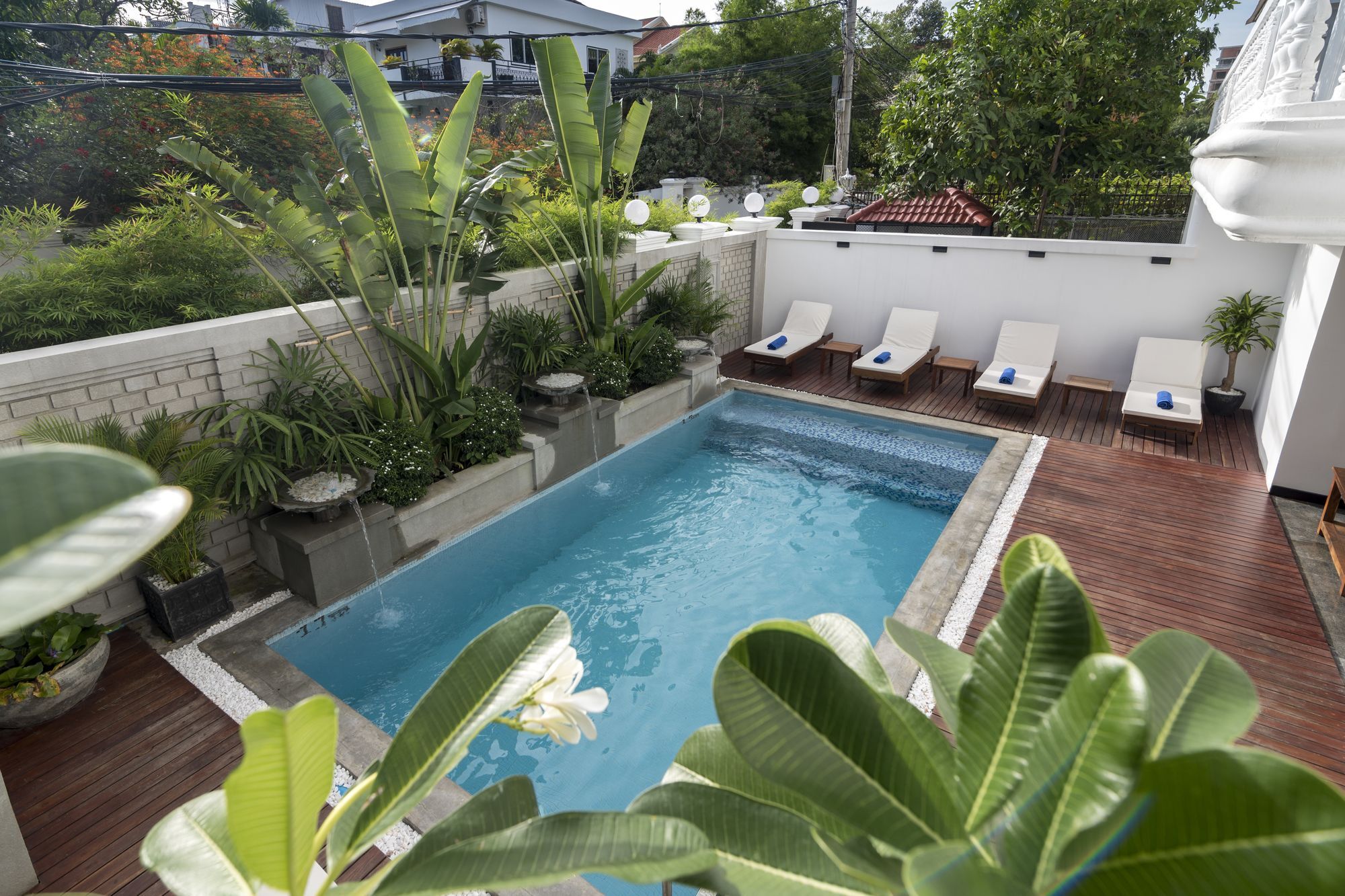 Hotel De L'Homme Phnom Penh Exterior foto